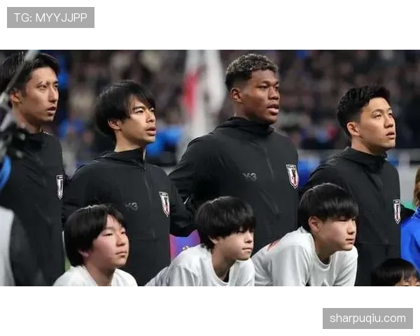 日本队备战世界杯遭遇防线伤病隐患，近期热身赛暴露阵容稳定性问题